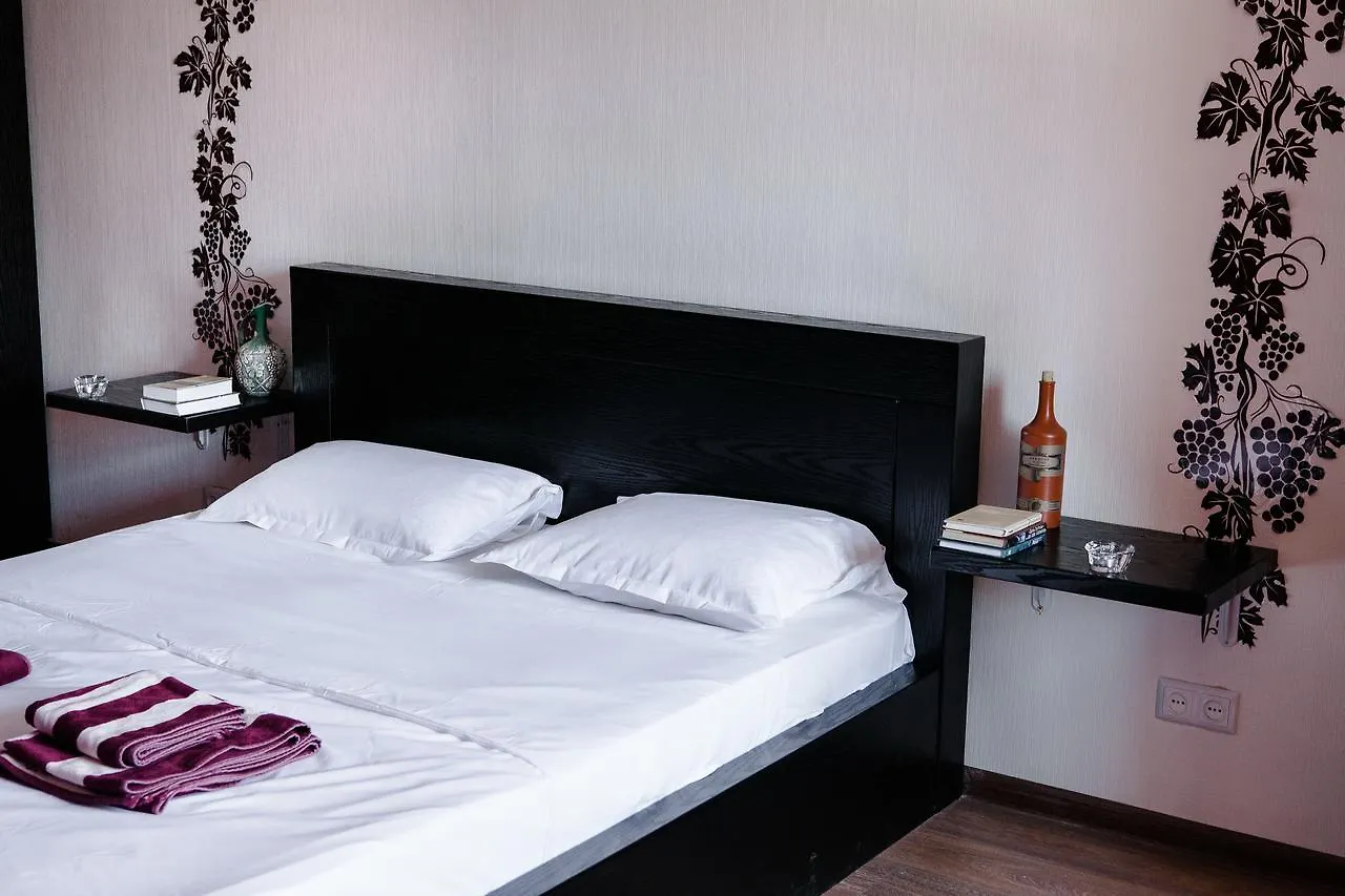 Vazi Hotel